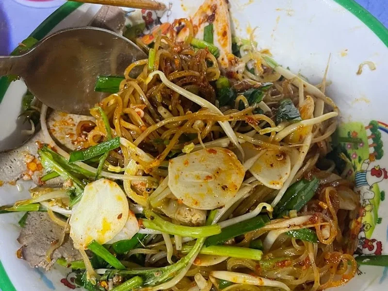 Hủ Tiếu Tám Bào