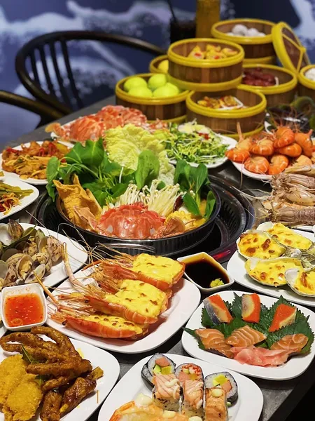 Buffet Hải Sản Cửu Vân Long Thái Hà