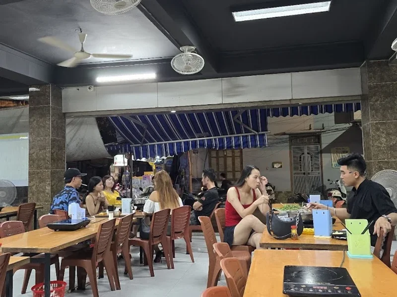 Lẩu Ếch 81 Văn Quán
