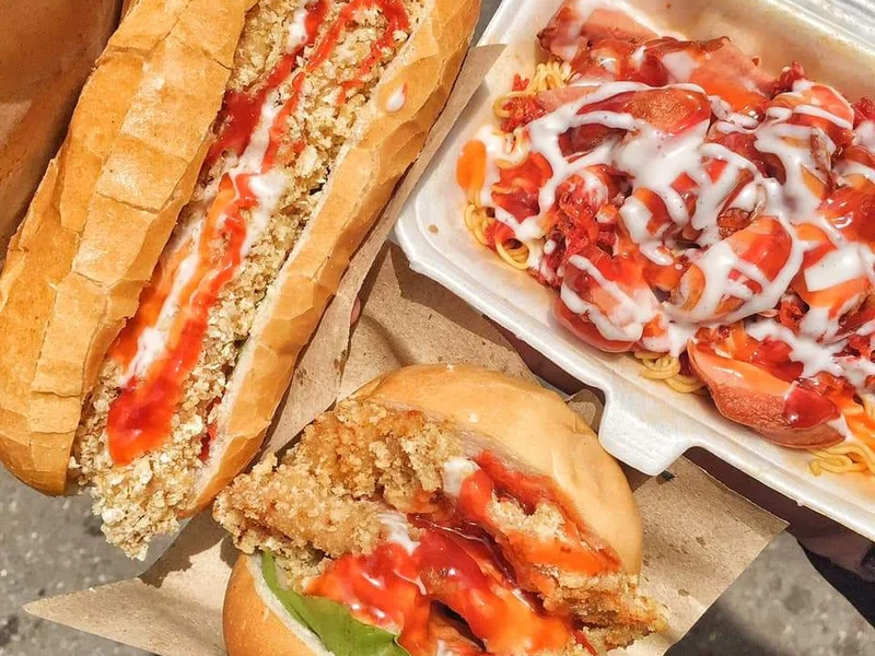 Bánh Mỳ Nem Khoai