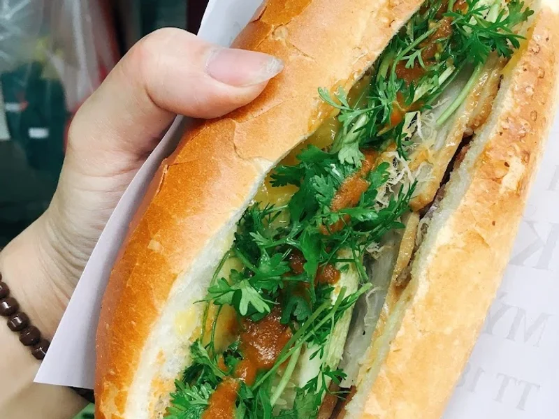 Quán bánh mì Phương Bống