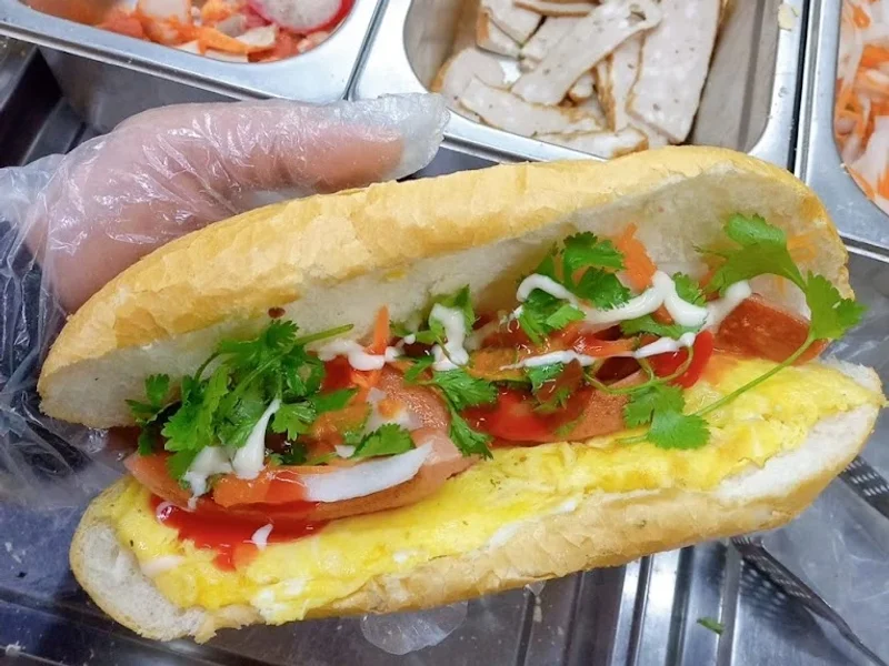 Bánh Mì Vui - Cát Linh