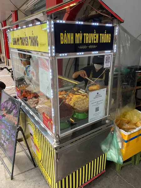 Bánh Mì Truyền Thống