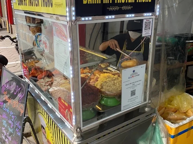 Bánh Mì Truyền Thống