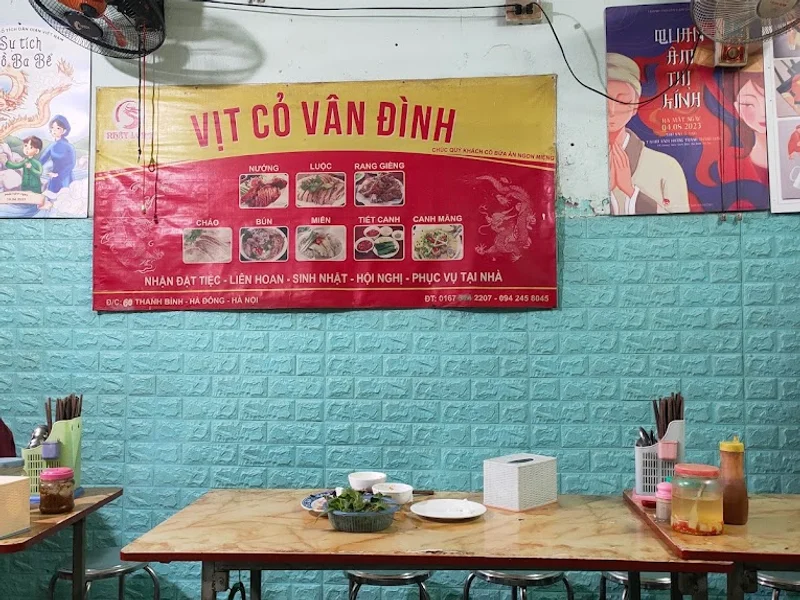 Vịt cỏ Vân Đình (Quán ăn)