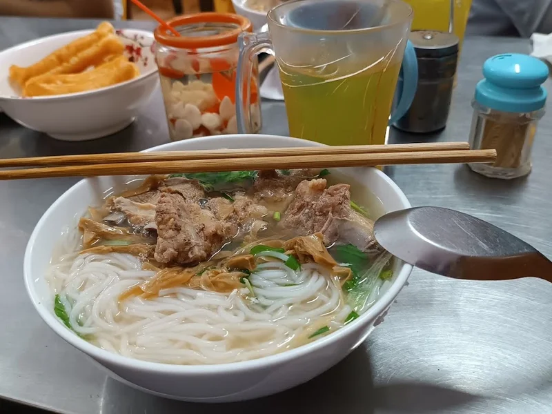 Bún Sườn Mọc Khải Dung