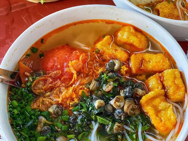 Bún riêu tóp mỡ mọc giòn Cô Hương Béo - Nguyễn Văn Lộc