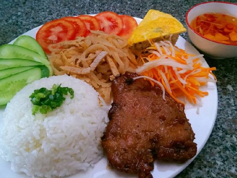 Cơm Sườn Đào Duy Từ