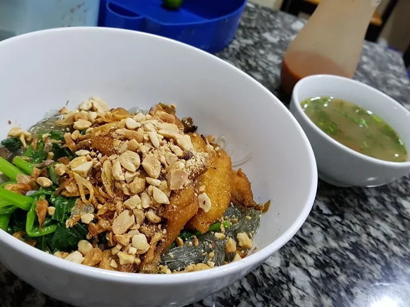 Quán Bún Cá Bách Khoa