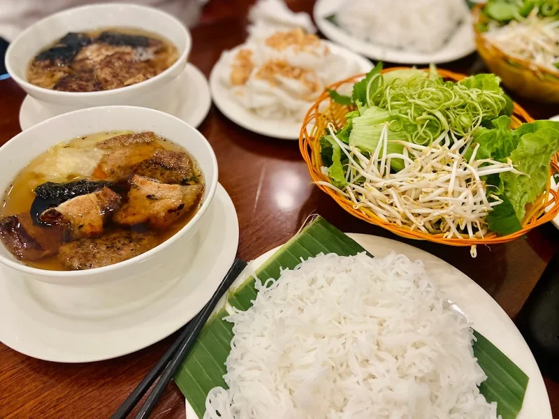 Bún chả Sinh Từ