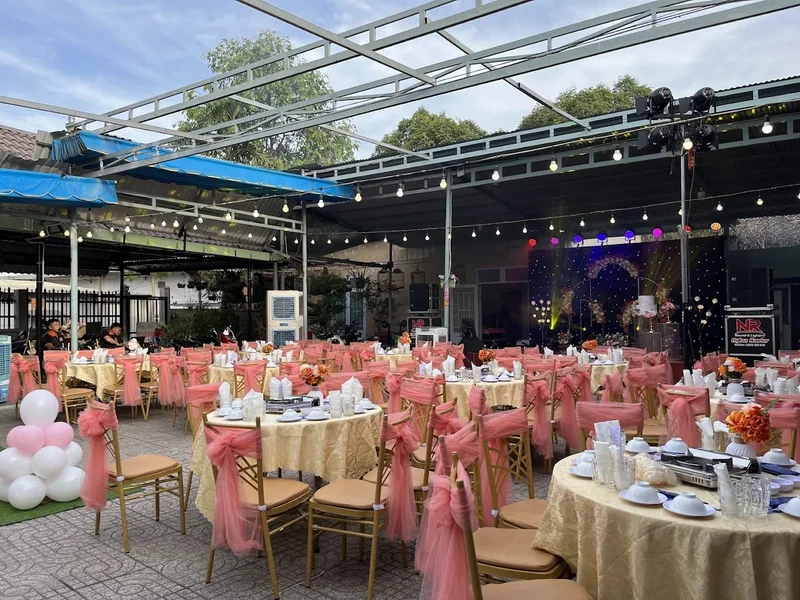 Quán Ăn Gia Đình Hương Cau