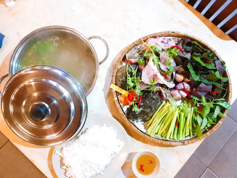 Ẩm thực Mùa Vàng