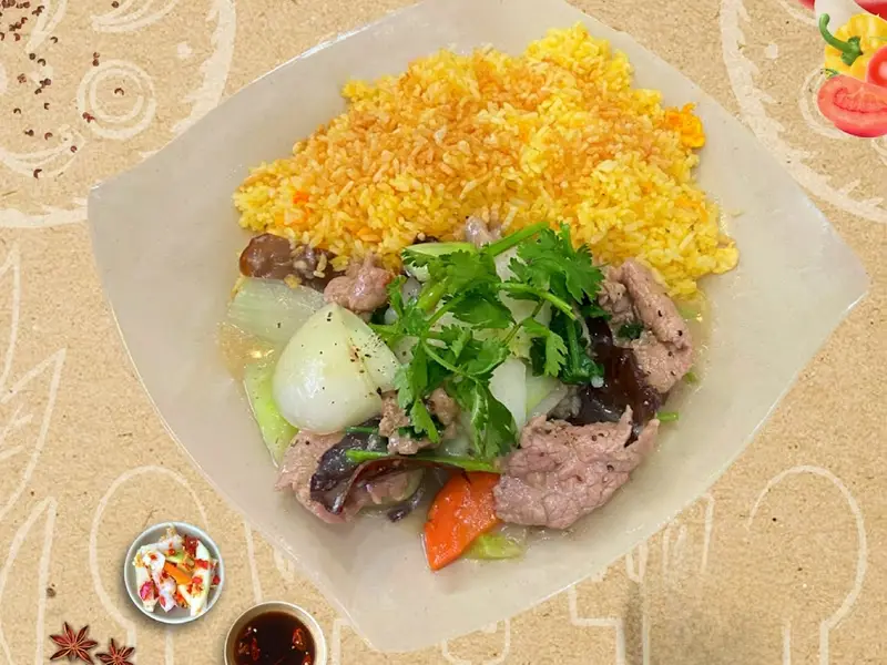 Cơm chiên gà xối mỡ Hòa Ký