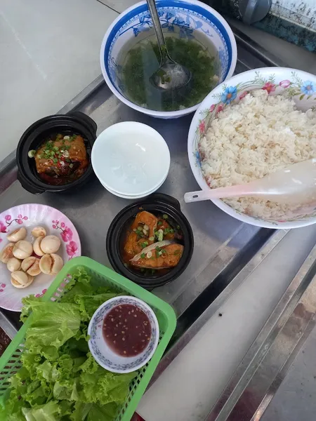 Quán cơm ANH HÀO