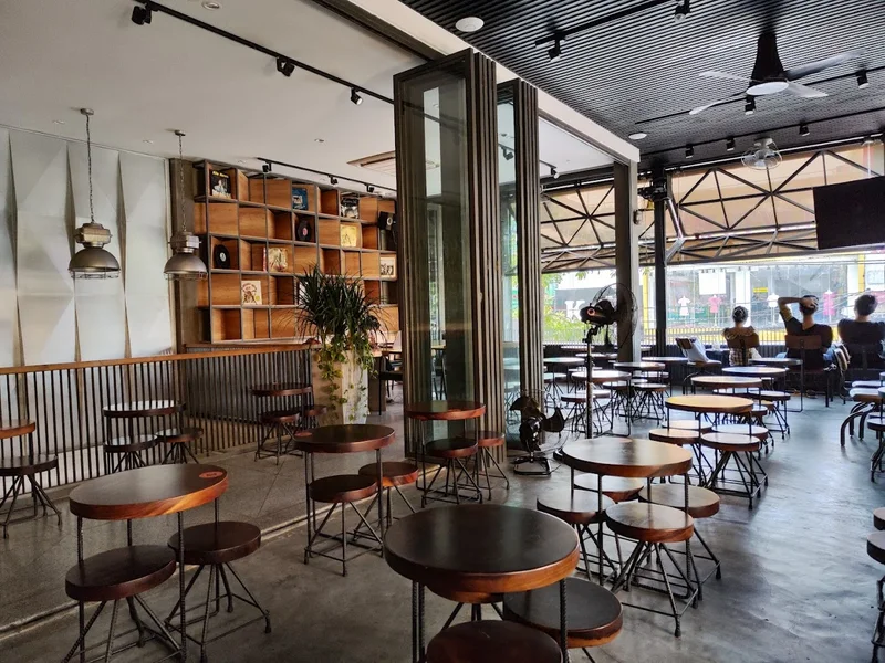 THE POWERHOUSE 2 COFFEE & MORE