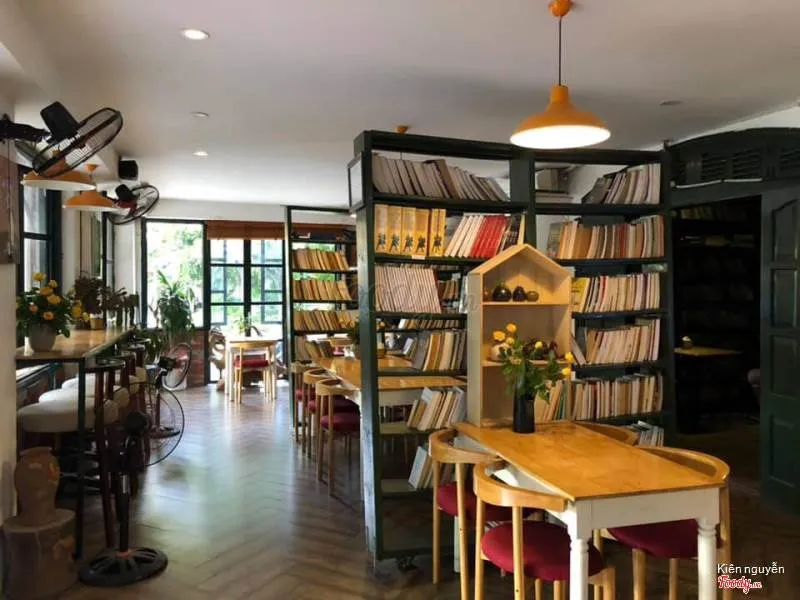 Cafe Tùng Book