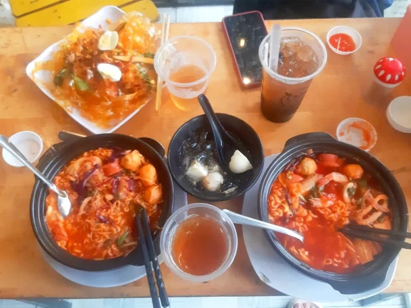 Quán Bò Bít Tết Chibi