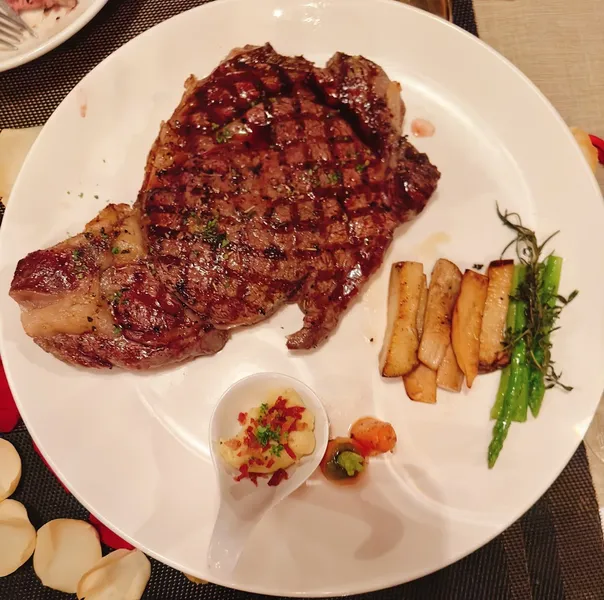 Sậy Steak House & Wine Bar