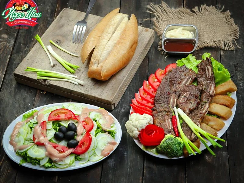 Bít Tết Ngọc Hiếu - Hoà Mã