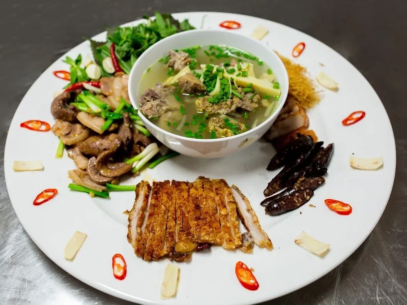 Nhà hàng Trúc Mai Viên