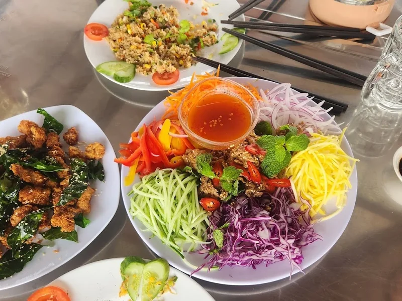 Quán ăn gia đình HUGO