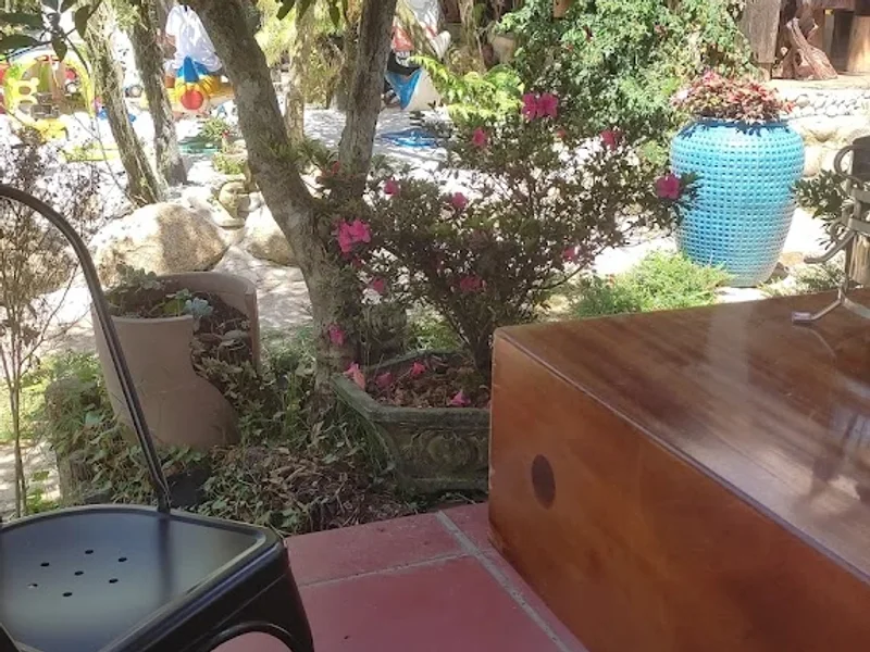 Vườn Hoa Sim Quán Ăn Gia Đình