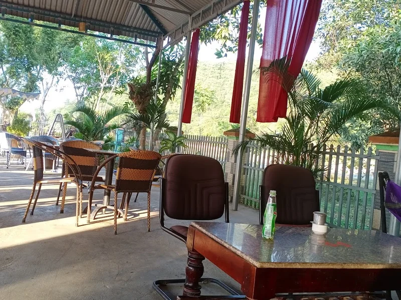 Nhà Hàng Tiệc Cưới Hồng Chương