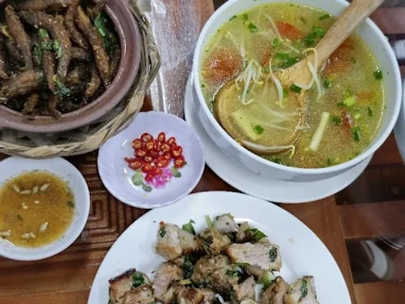 Nhà Hàng Dân Tộc Quán Tam Đảo