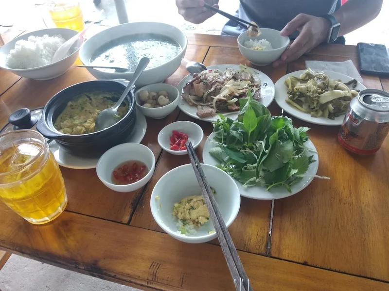 Quán Gà Đồi Hiền Tâm