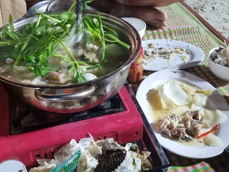 Nhà Hàng Vàn Chảy Hotel