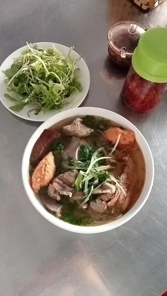 Bún Bò Huế Xuân Chín