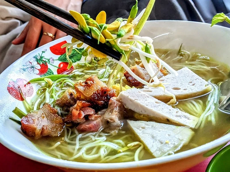 Quán bún cá Châu Đốc - Cô Nga