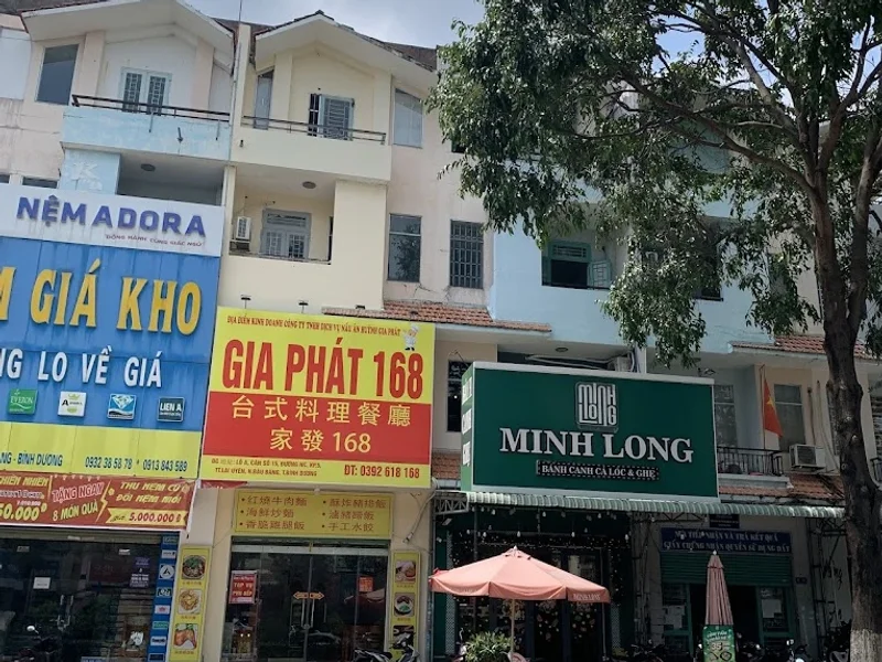 Bánh Canh Cá Lóc Minh Long