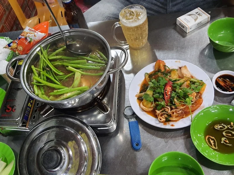 Lẩu cá Hoàng Oanh