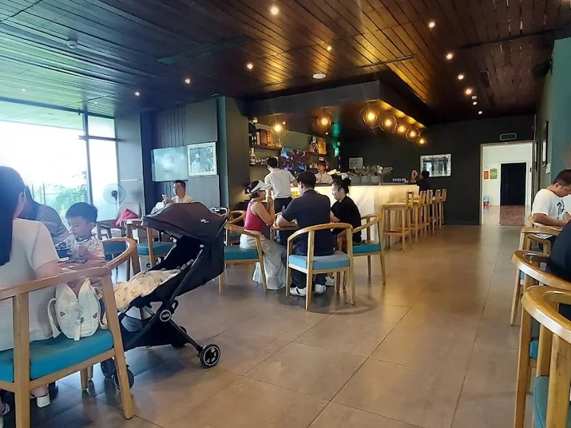 Nhà hàng Academy Cafe