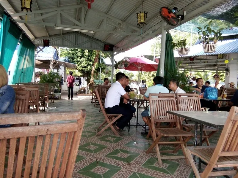 Cafe Ven sông Việt