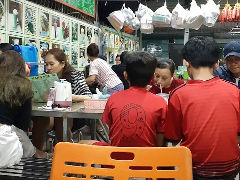 Quán Ăn Vặt Hàng Dừa (Lái Thiêu)