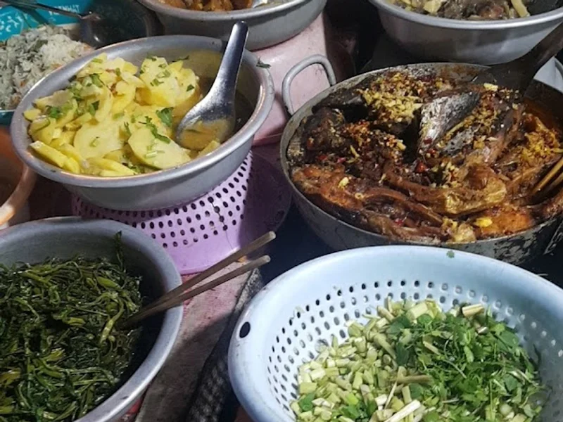 Quán Ăn Chả Cá Yên Thế