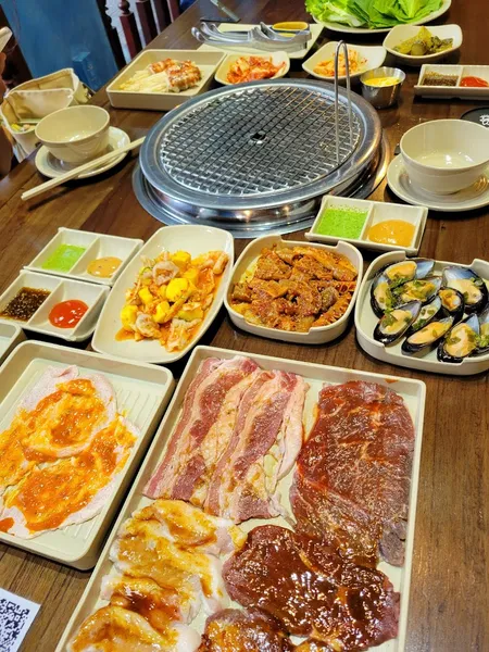 Đom Đóm BBQ Buffet Đà Nẵng