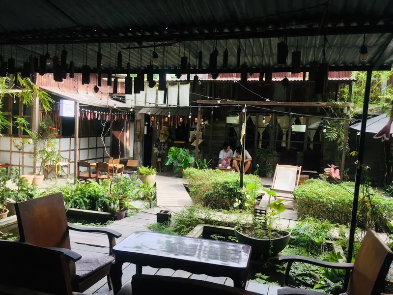 Tiệm trà cỏ ngọt của tháng 5