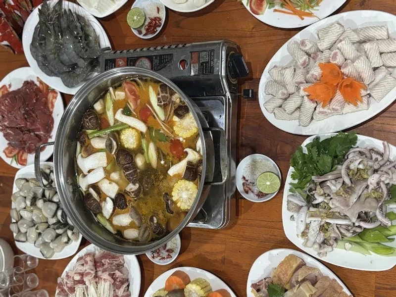 Nhà Hàng Lâm Ngân Quán