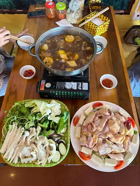 Phở Hà ( Đèn Lồng Quán)