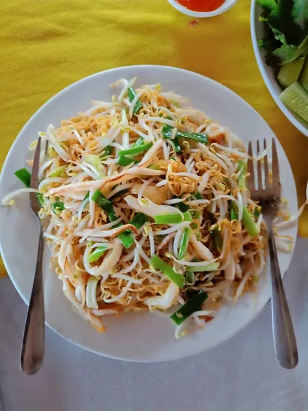 Nhà hàng Vạn Tuế