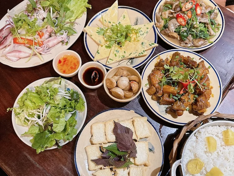 Cơm Bao Cấp Quảng Bình