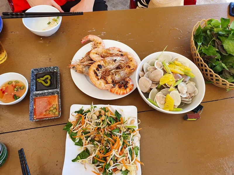 Quán Hải Sản Mệ Vĩnh