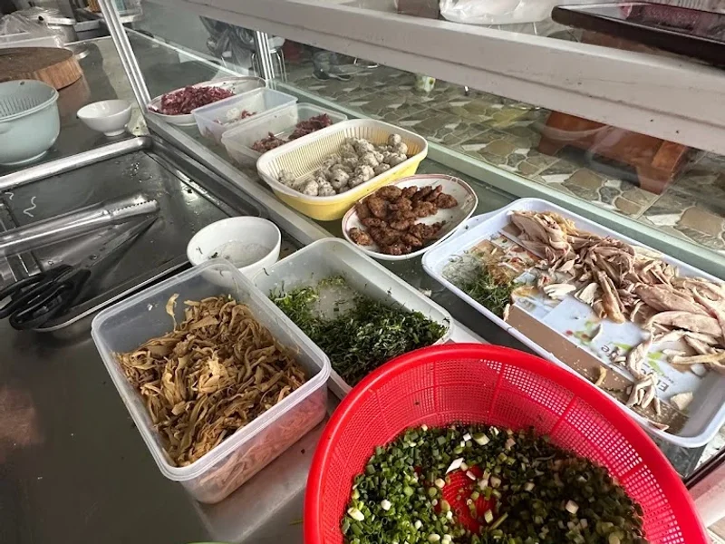 Bún Sườn Mọc Quế Đạt