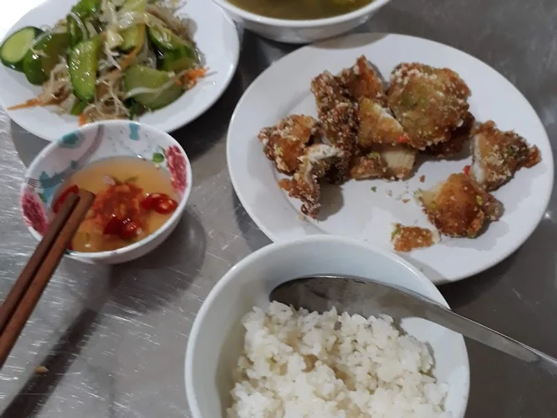 Quán Cơm Sơn Luyến