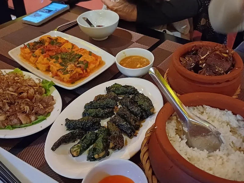 Cơm Niêu Tam Cốc - CLAYPORT RICE RESTAURANT & COFFEE