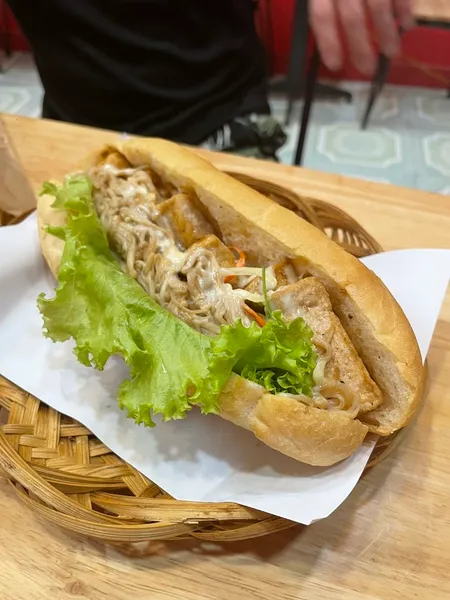 Banh Mi Tam Coc