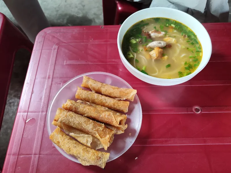 Quán bánh canh Dì Nguyệt